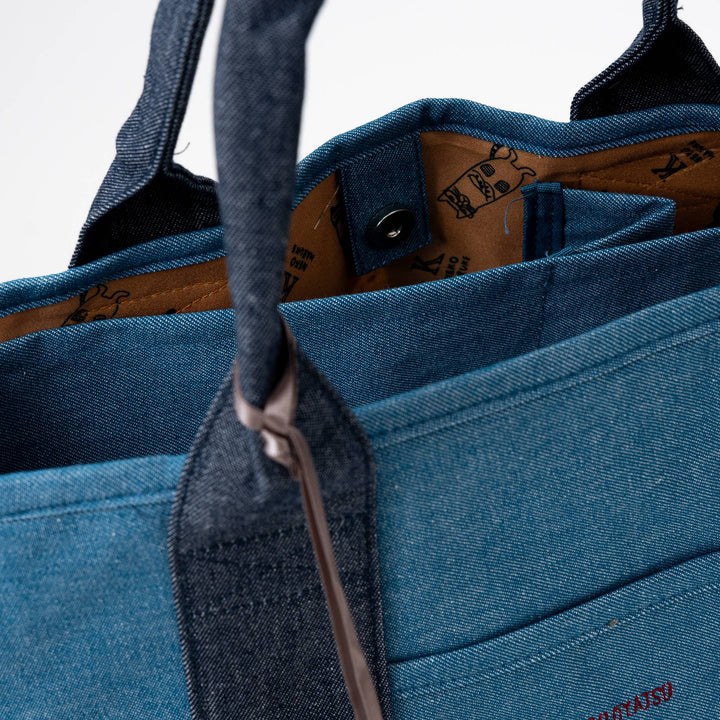 Kusuguru Japan Glasses Cat Multi-Compartment Tote