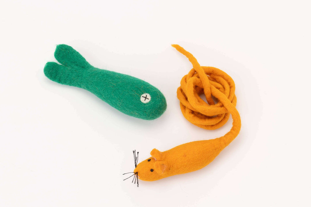 Feline Feast Cat Box felt toys: green fish and orange mouse crafted with 100% wool for playful cat fun.